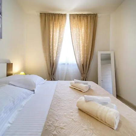 Apartamento Leondori Krk Town