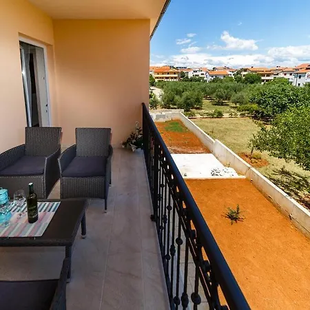 Apartment Leondori Krk Town