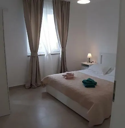 Leondori Apartment