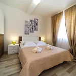 Leondori דירה *