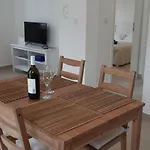 Leondori דירה *