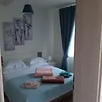 Leondori Appartement *